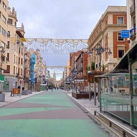 شقة Centro Plaza Guzman ليون المظهر الخارجي الصورة